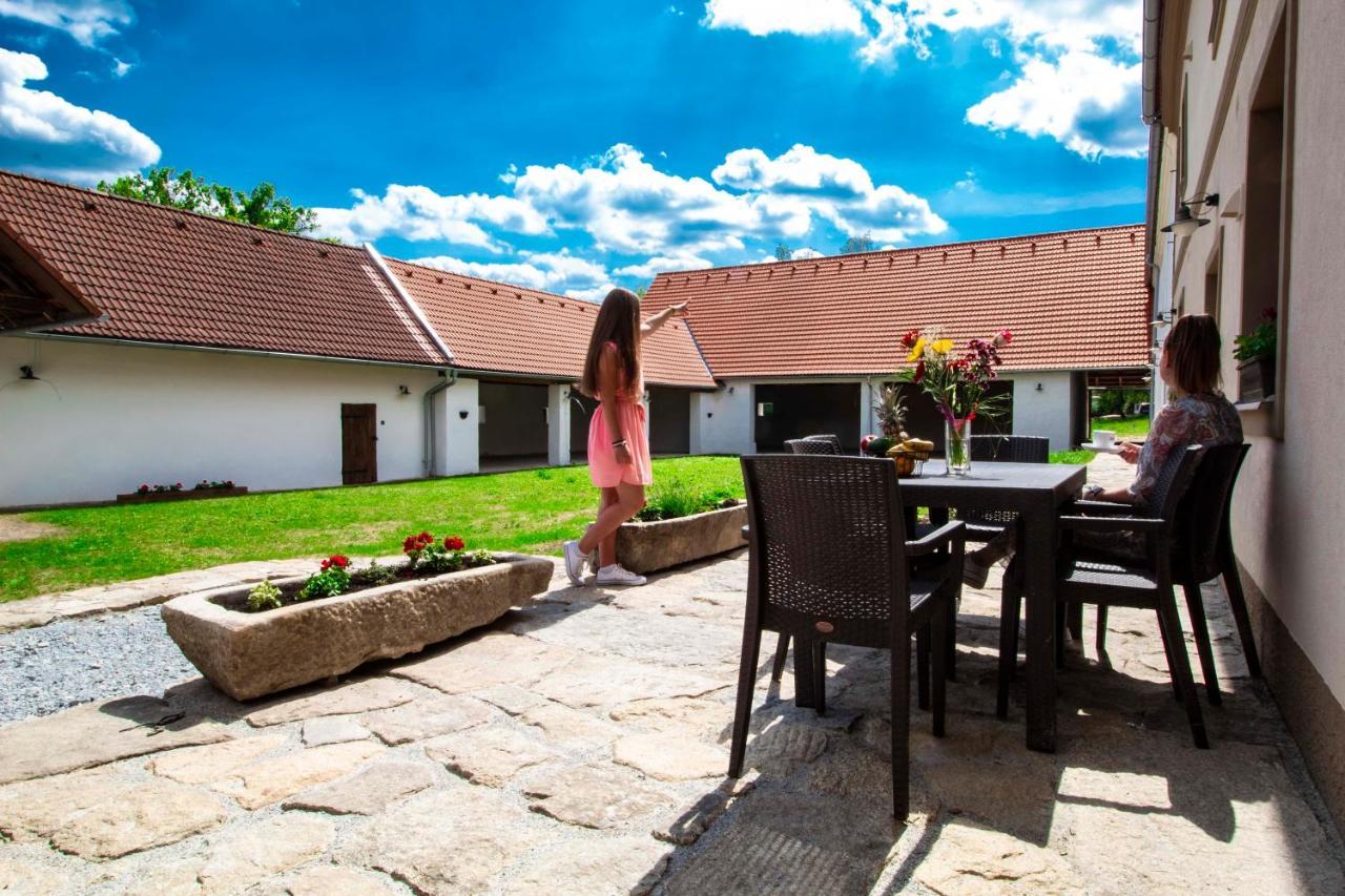 Residence Klazary U Zumberka Kamenna エクステリア 写真